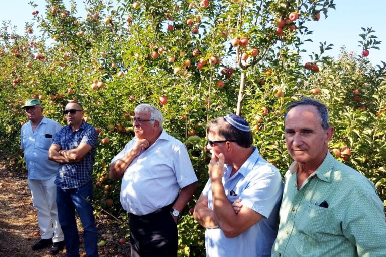 מנכ"ל משרד החקלאות שלמה בן אליהו  סייר בגליל ובגולן והבטיח לסייע לחקלאים