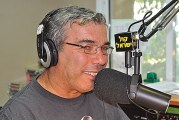 פתאום, ככה אחרי 'על אופניים', אדם הולך. משה קסטוריאנו ז"ל