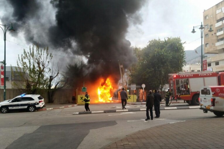 צפו בוידאו: אוטובוס של אגד עלה בלהבות